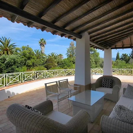 Alvura Stunning Air-con Pool * Mexilhoeira Grande